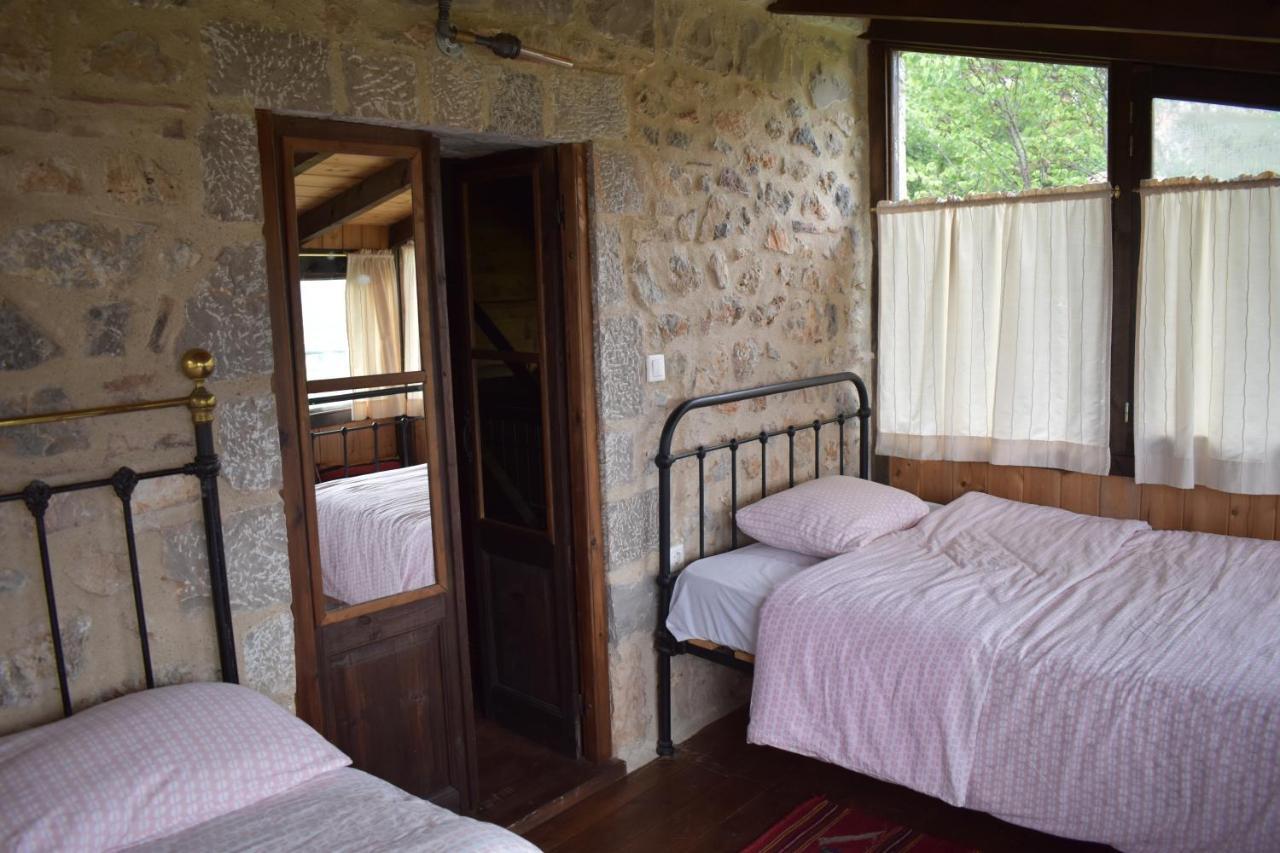 Μικρή Πέτρινη Μεζονέτα Βίλα Λιλαία Εξωτερικό φωτογραφία